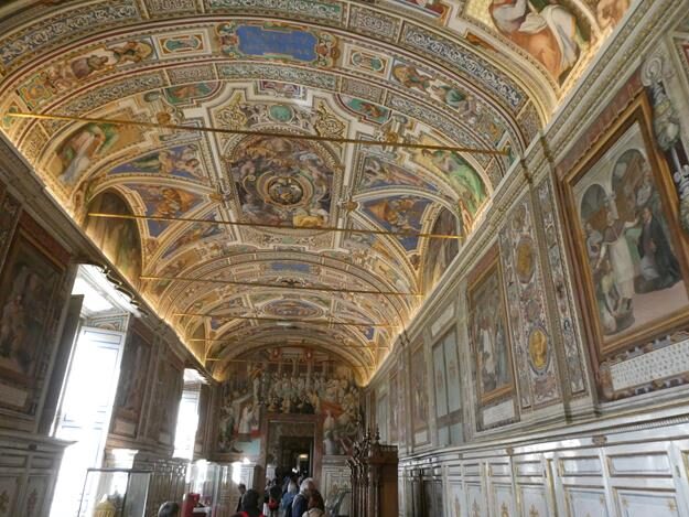 Vatican City Museum and the Sistine Chapel – photo 9