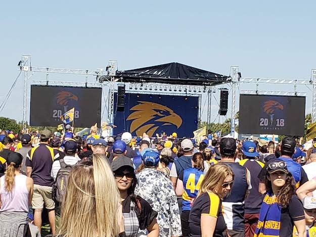 Perth, AU (Harbor area and Eagles celebration party) – Western Australia, Australia – photo 2