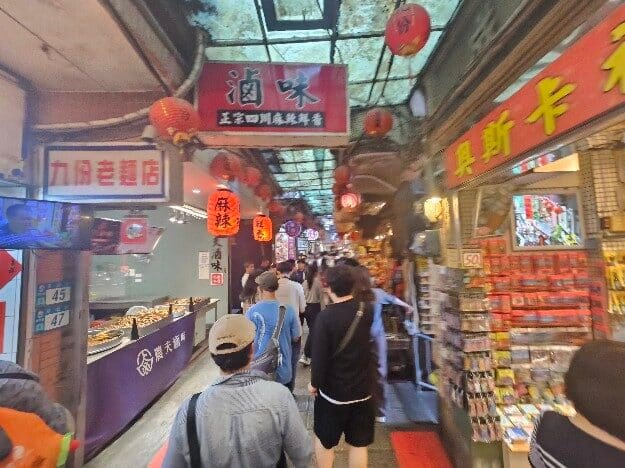 Jiufen, New Taipei City, Taiwan – photo 12