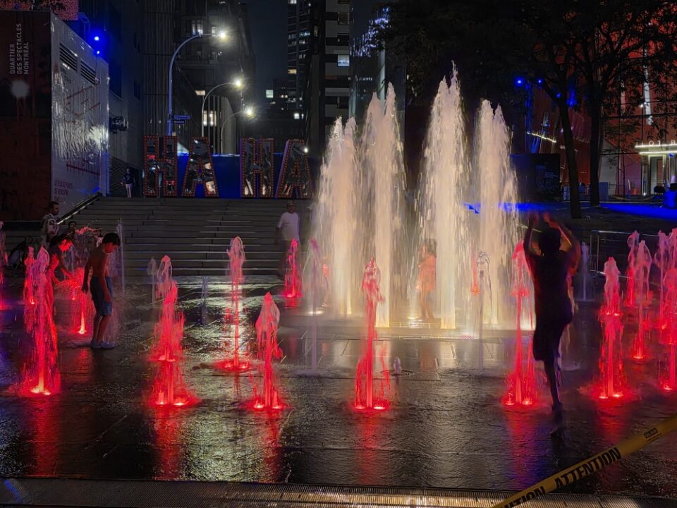 Night in Montreal, Canada – Quebec – photo 2